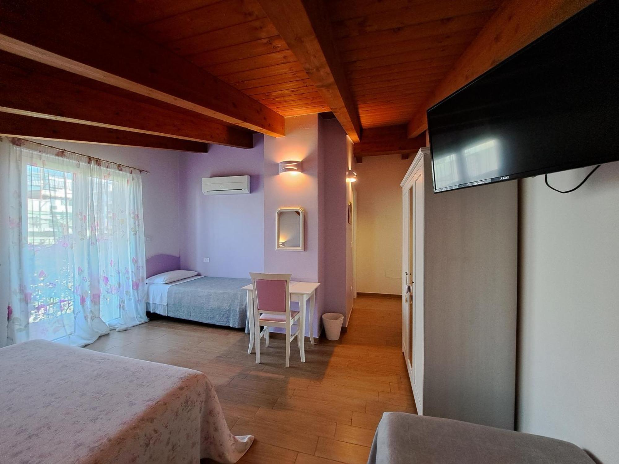 B&B Carlotta Montesilvano Marina Exteriör bild